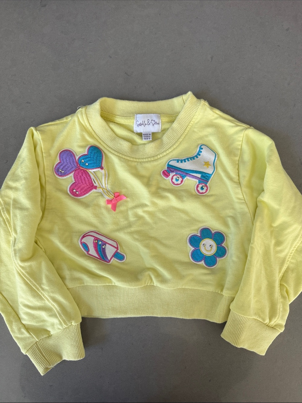 90s vibe roller skate girls Cropped Sweatshirt with Fun Patch Motifs size 5 girl